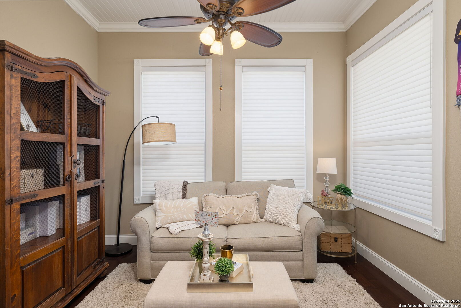 42 Tower Road Boerne, TX 78006 - Photo 17 of 50 a living room with furniture a bookshelf and a window