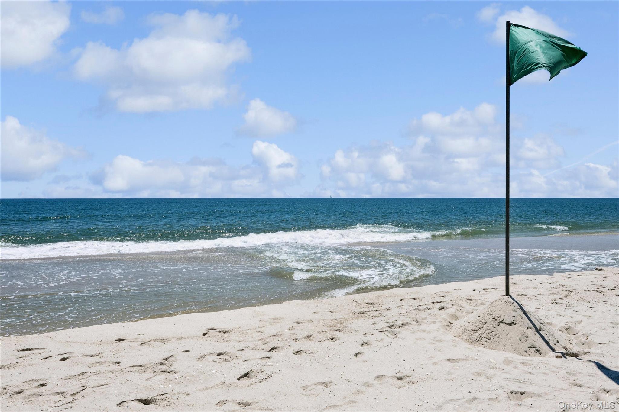 253 Dune Road, Unit 62 Westhampton Beach, NY 11978 - Photo 14 of 16