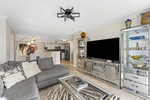 $495,000 | 1801 North Flagler Drive, Unit 235, West Palm Beach, FL 33407