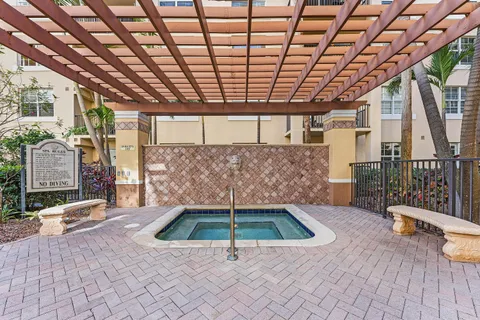 $495,000 | 1801 North Flagler Drive, Unit 235, West Palm Beach, FL 33407