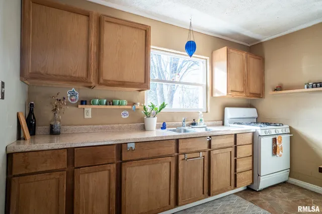 $119,900 | 118 Water Tower Drive, Makanda, IL 62958