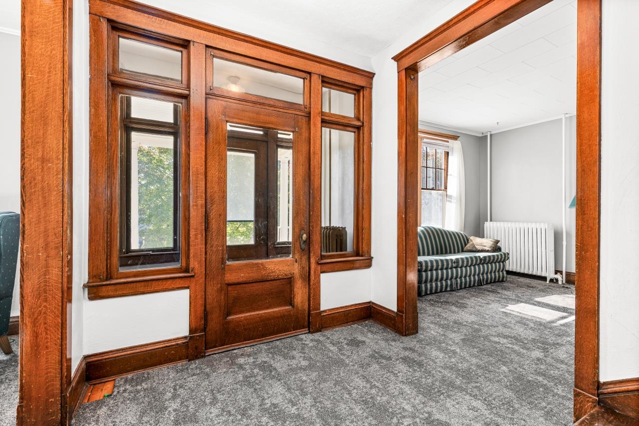 2109 Jefferson Street Duluth, MN 55812 - Photo 4 of 28