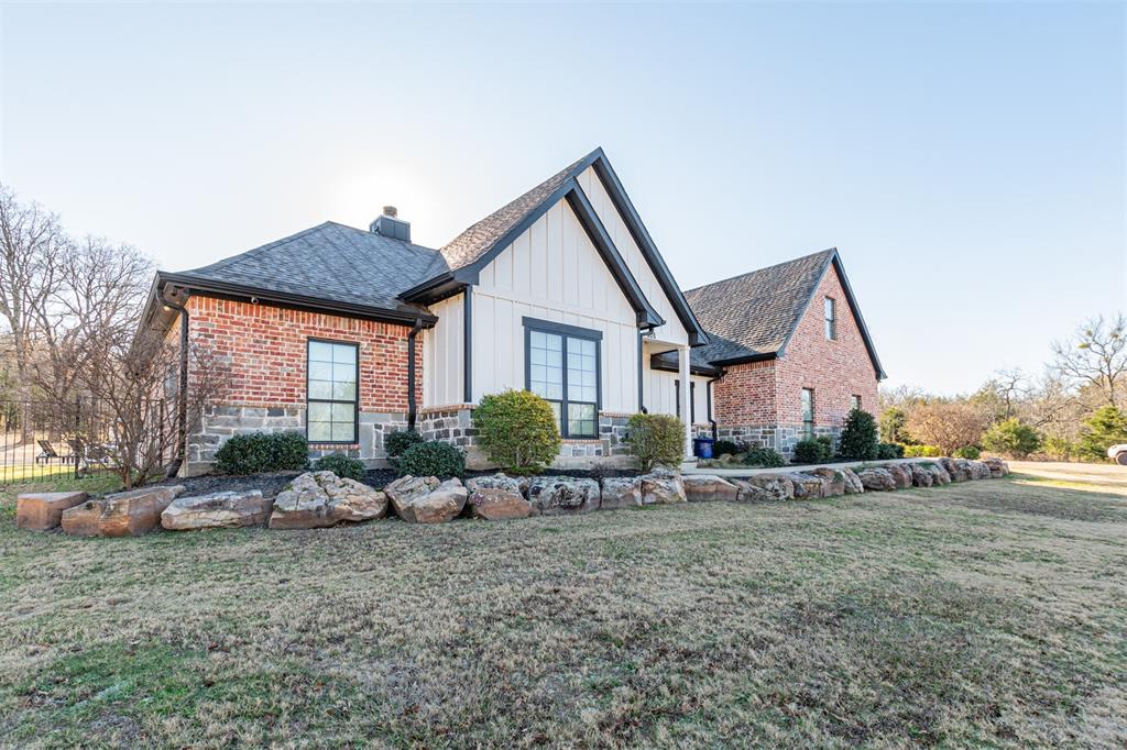 101 Lakeview Trail Mabank, TX 75147 - Photo 2 of 38