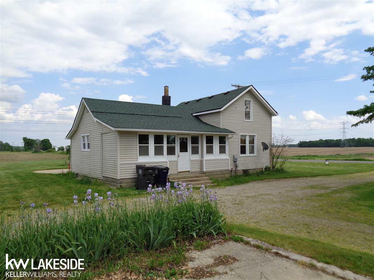 28181 School Section Road Richmond, MI 48062 - Photo 7 of 28 31349066-6.JPG