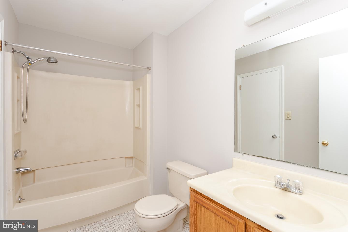325 Scola Road Brookhaven, PA 19015 - Photo 20 of 35 Gallery Image 20