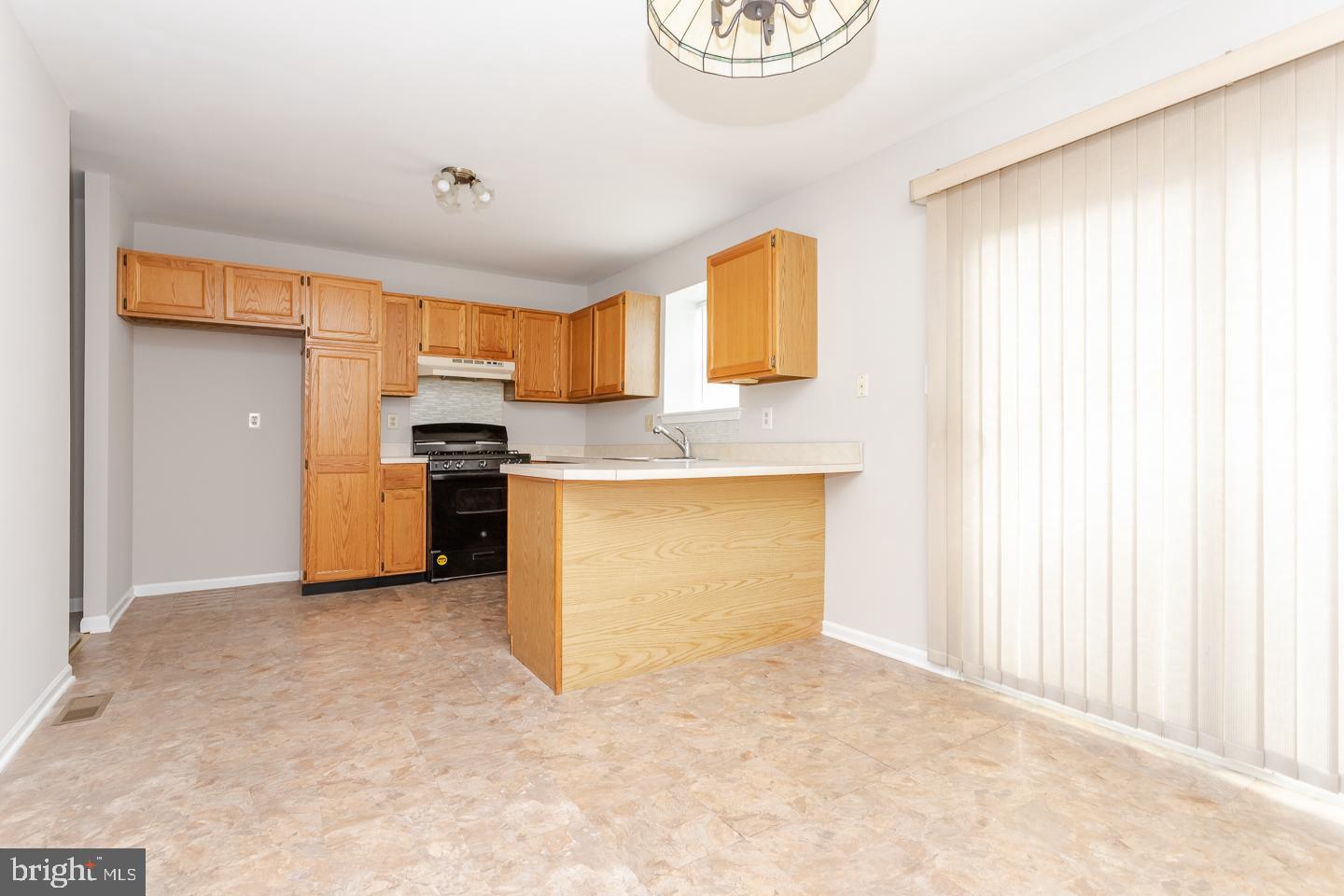 325 Scola Road Brookhaven, PA 19015 - Photo 10 of 35 Gallery Image 10