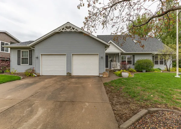 $334,900 | 861 Mulberry Drive, Geneseo, IL 61254