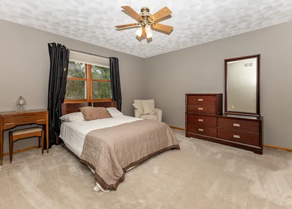 $334,900 | 861 Mulberry Drive, Geneseo, IL 61254