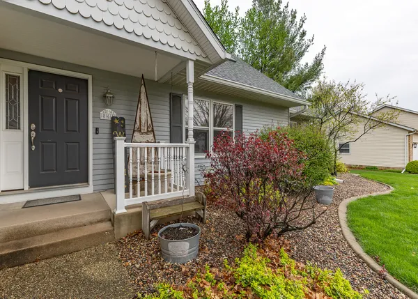 $334,900 | 861 Mulberry Drive, Geneseo, IL 61254