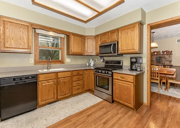 $334,900 | 861 Mulberry Drive, Geneseo, IL 61254