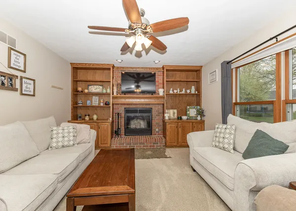 $334,900 | 861 Mulberry Drive, Geneseo, IL 61254