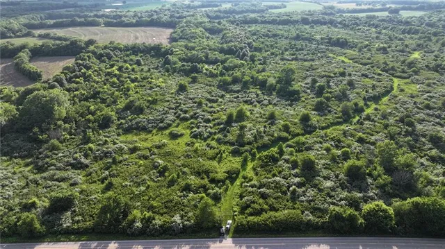 $2,000,000 | 19702 County Road C, Trimble, MO 64492