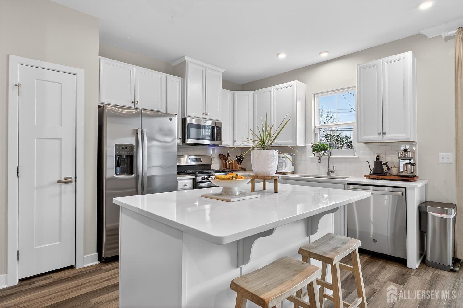 5 Athens Way Cliffwood, NJ 07721 - Photo 11 of 34