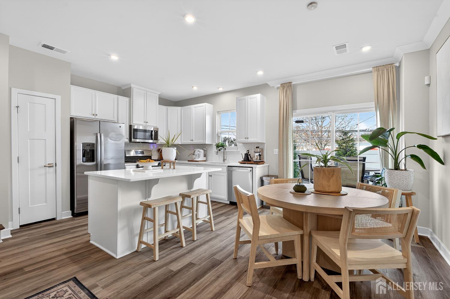 5 Athens Way Cliffwood, NJ 07721 - Photo 10 of 34