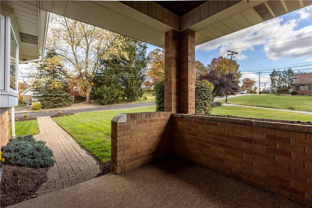 210 Murrysville Road Trafford, PA 15085 - Photo 4 of 25 Gallery Image 4