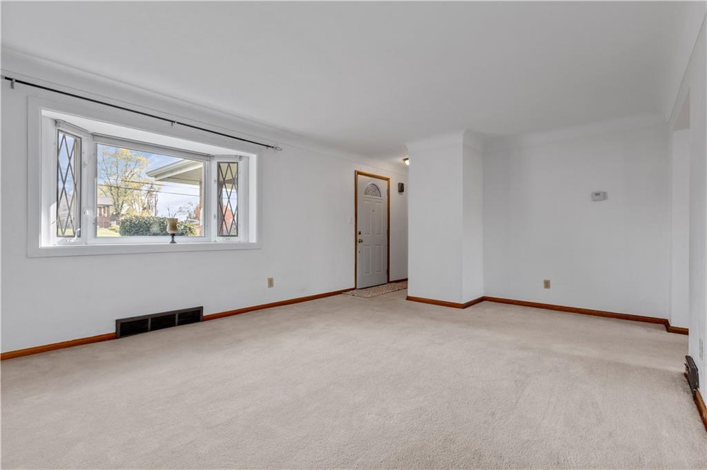 210 Murrysville Road Trafford, PA 15085 - Photo 5 of 25 Gallery Image 5