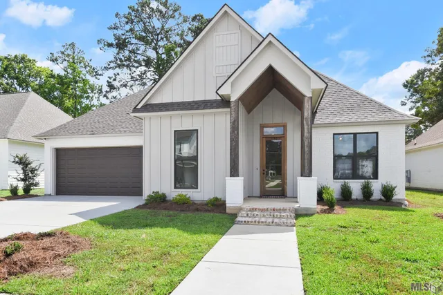 $464,900 | 1150 Ivy Street, Denham Springs, LA 70726