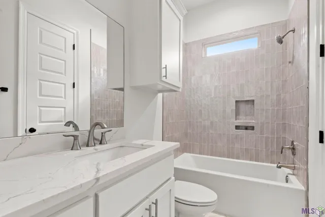 $464,900 | 1150 Ivy Street, Denham Springs, LA 70726