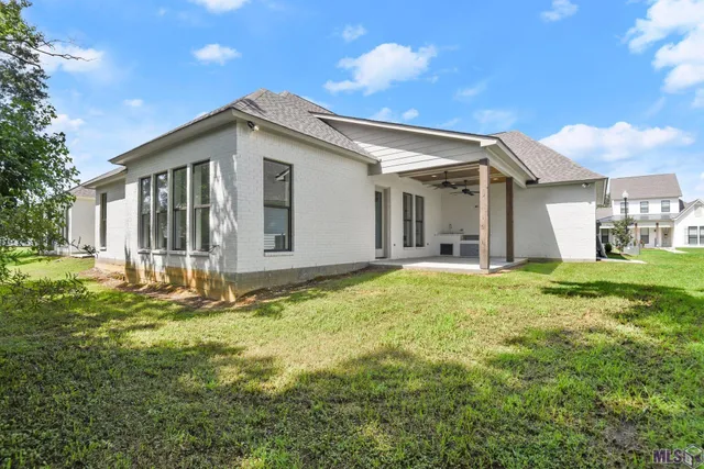 $464,900 | 1150 Ivy Street, Denham Springs, LA 70726