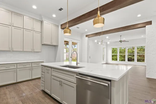 $464,900 | 1150 Ivy Street, Denham Springs, LA 70726