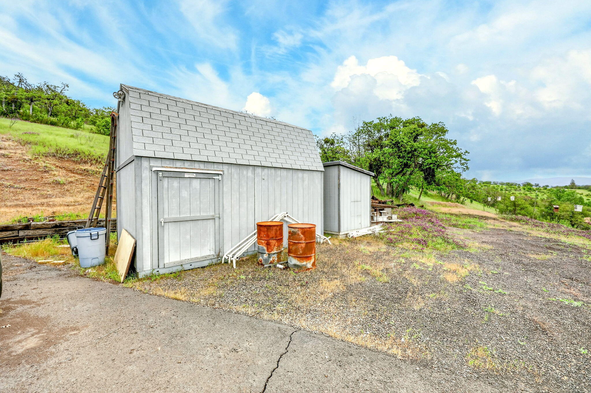 1374 West Linn Road Eagle Point, OR 97524 - Photo 39 of 45 Shed