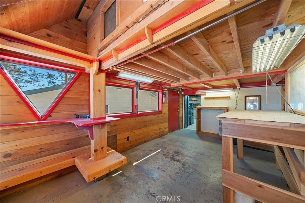 7337 Sequoia Road Wrightwood, CA 92397 - Photo 27 of 52 Woodshop