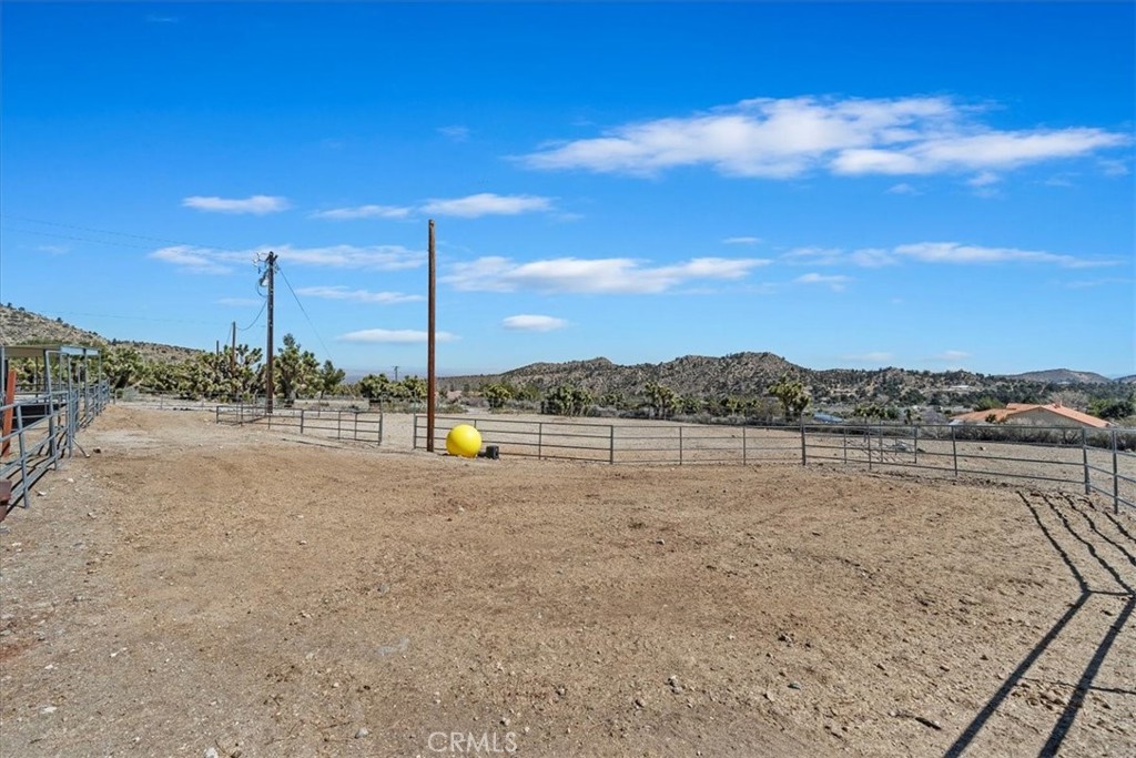 7337 Sequoia Road Wrightwood, CA 92397 - Photo 38 of 52