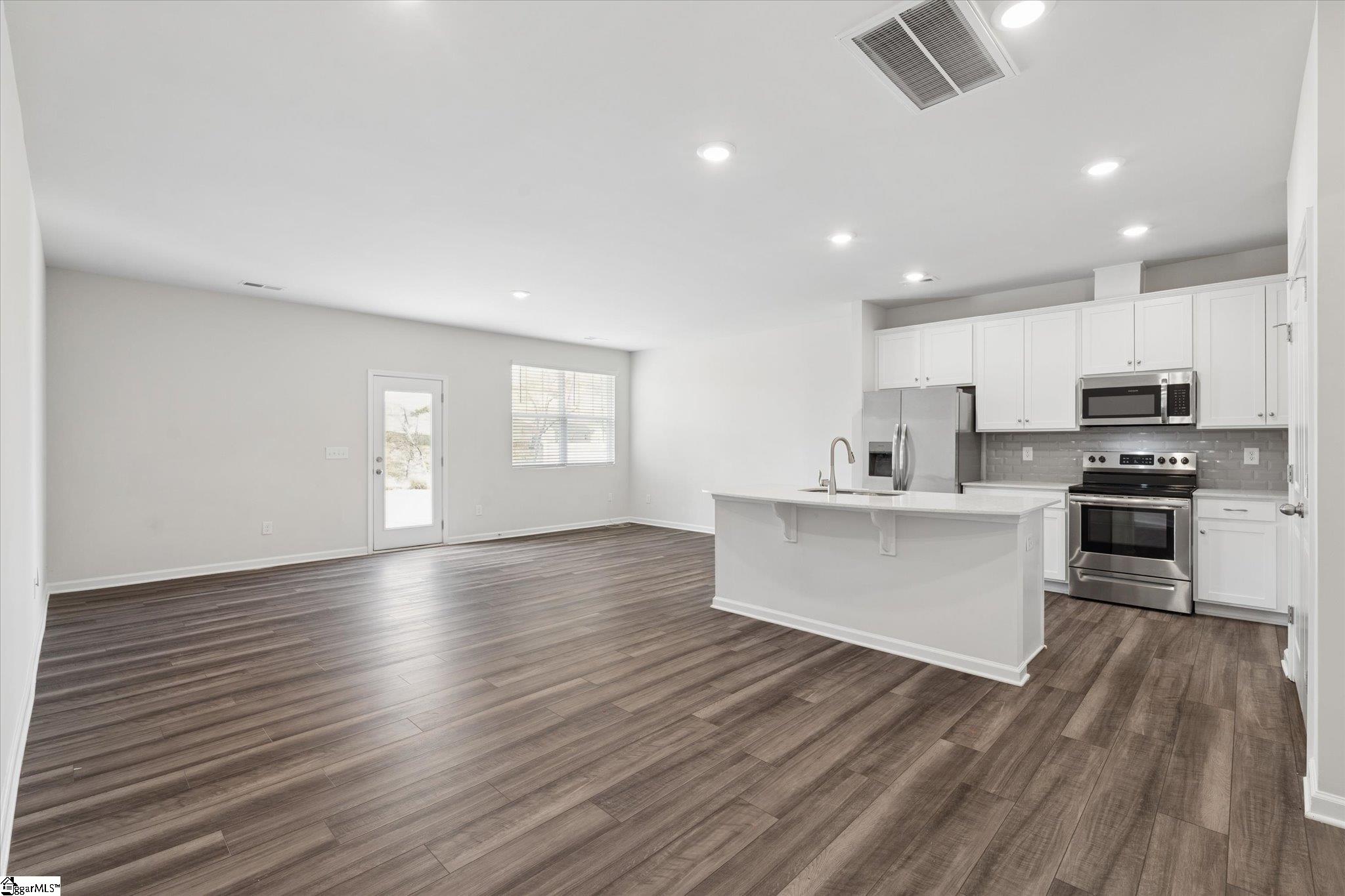 293 East Compass Way Easley, SC 29640 - Photo 2 of 26