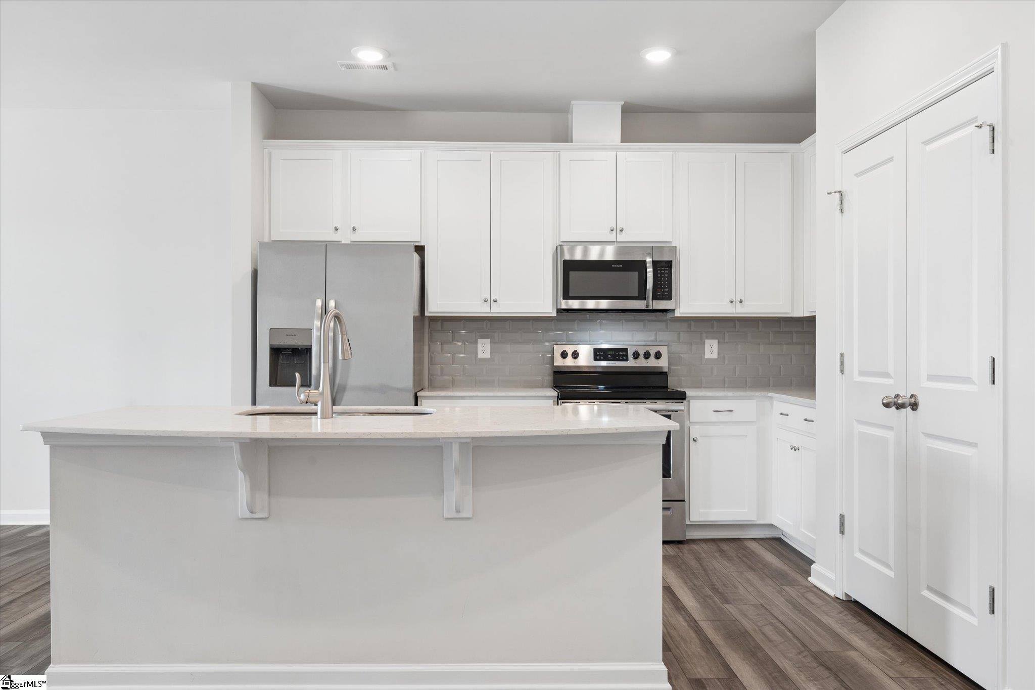 293 East Compass Way Easley, SC 29640 - Photo 3 of 26