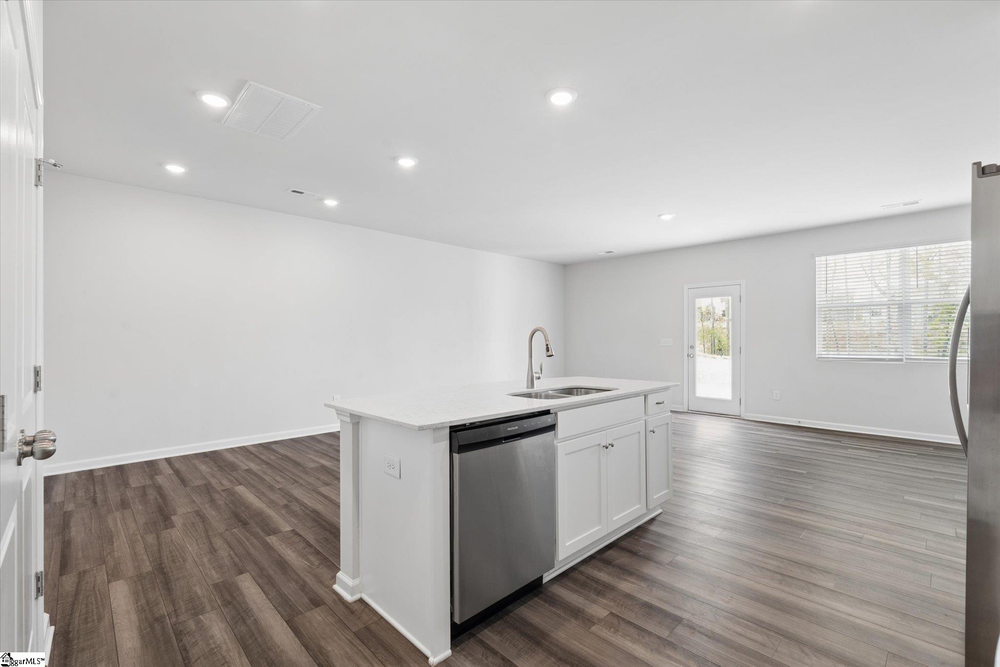 293 East Compass Way Easley, SC 29640 - Photo 6 of 26