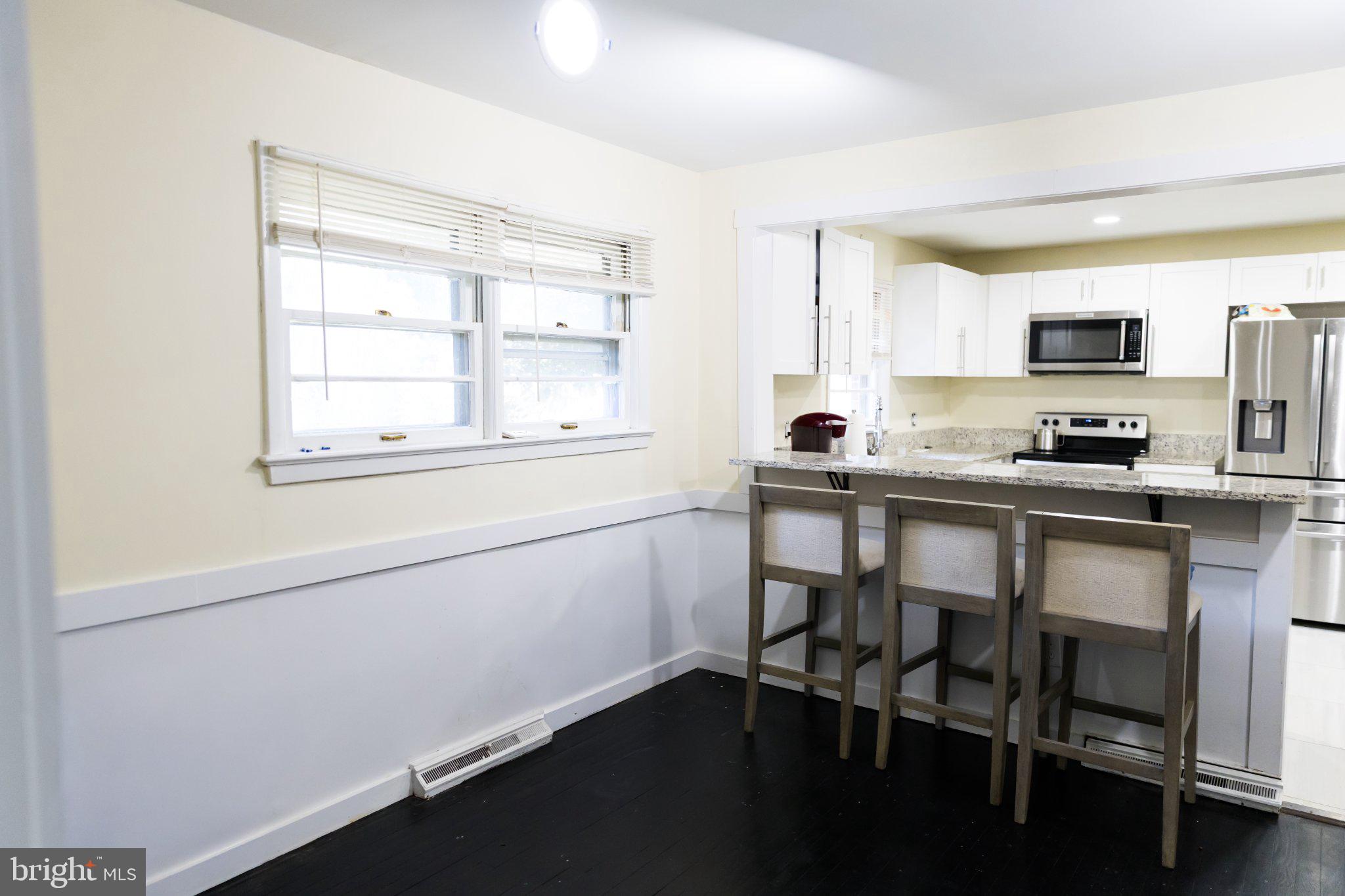16827 Hampton Road Williamsport, MD 21795 - Photo 11 of 42 Bright and inviting kitchen space.