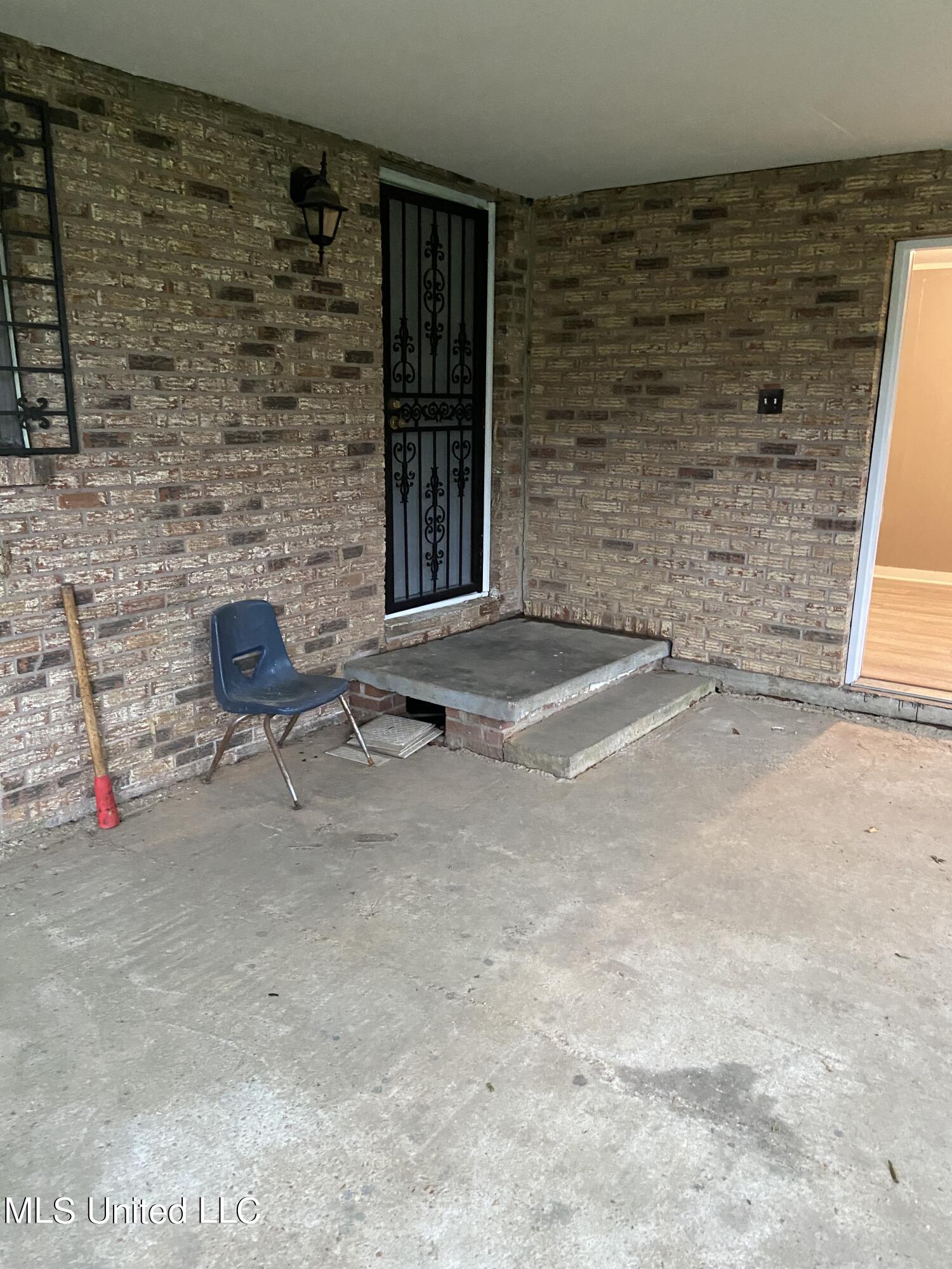 1572 West McDowell Road Jackson, MS 39204 - Photo 19 of 20 IMG_1092