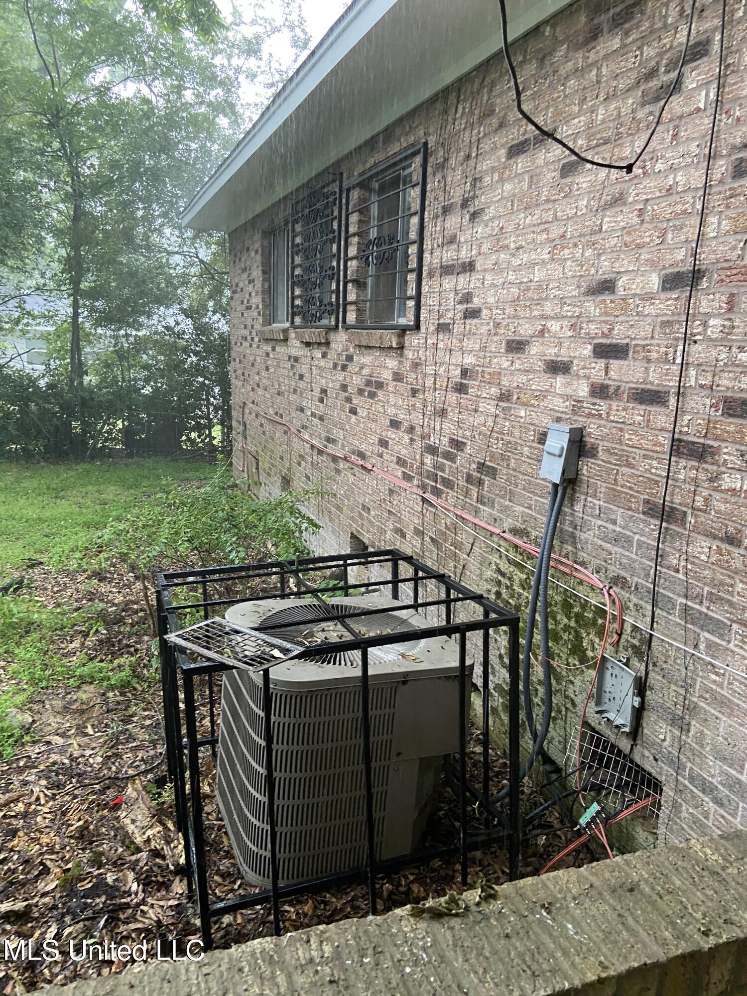 1572 West McDowell Road Jackson, MS 39204 - Photo 20 of 20 IMG_1093
