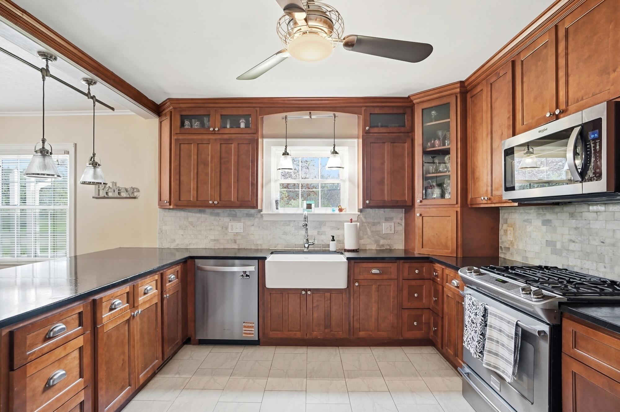 5011 Smothers Road Westerville, OH 43081 - Photo 22 of 81 Beautiful Kitchen!