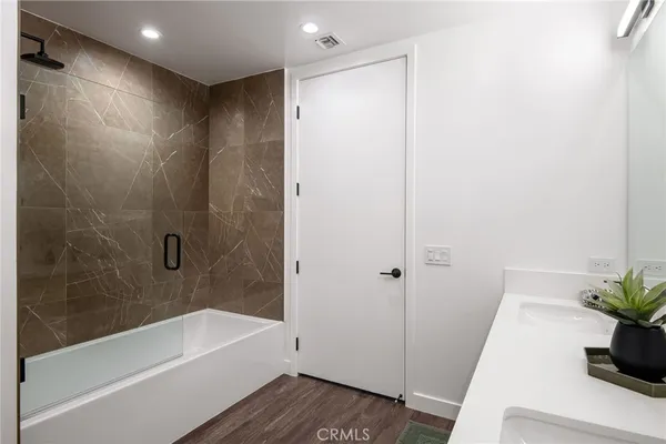 $595,000 | 118 Astronaut Ellison S Onizuka Street, Unit 308, Los Angeles, CA 90012