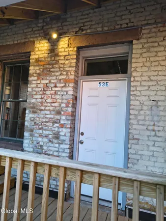 $1,600 | 53-55 Congress Street, Unit 53E, Troy, NY 12180