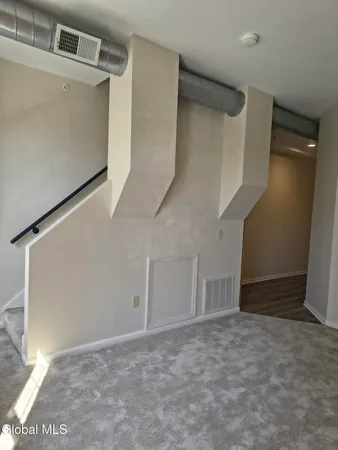 $1,600 | 53-55 Congress Street, Unit 53E, Troy, NY 12180