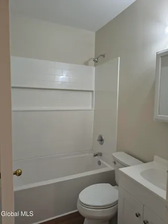 $1,600 | 53-55 Congress Street, Unit 53E, Troy, NY 12180