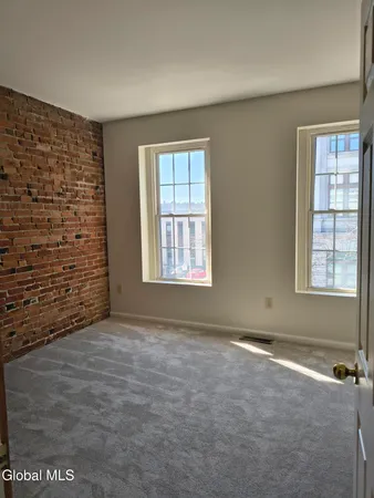 $1,600 | 53-55 Congress Street, Unit 53E, Troy, NY 12180