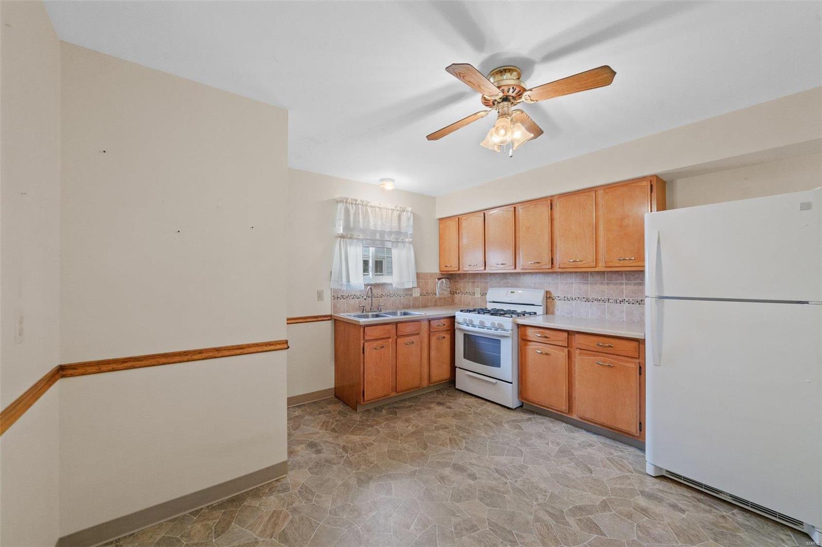406 West Ripa Avenue St. Louis, MO 63125 - Photo 4 of 25 Gallery Image 4