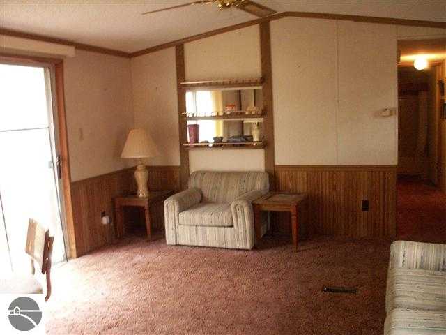 6419 Grace Road Benzonia, MI 49616 - Photo 6 of 11 1739970-5.JPG