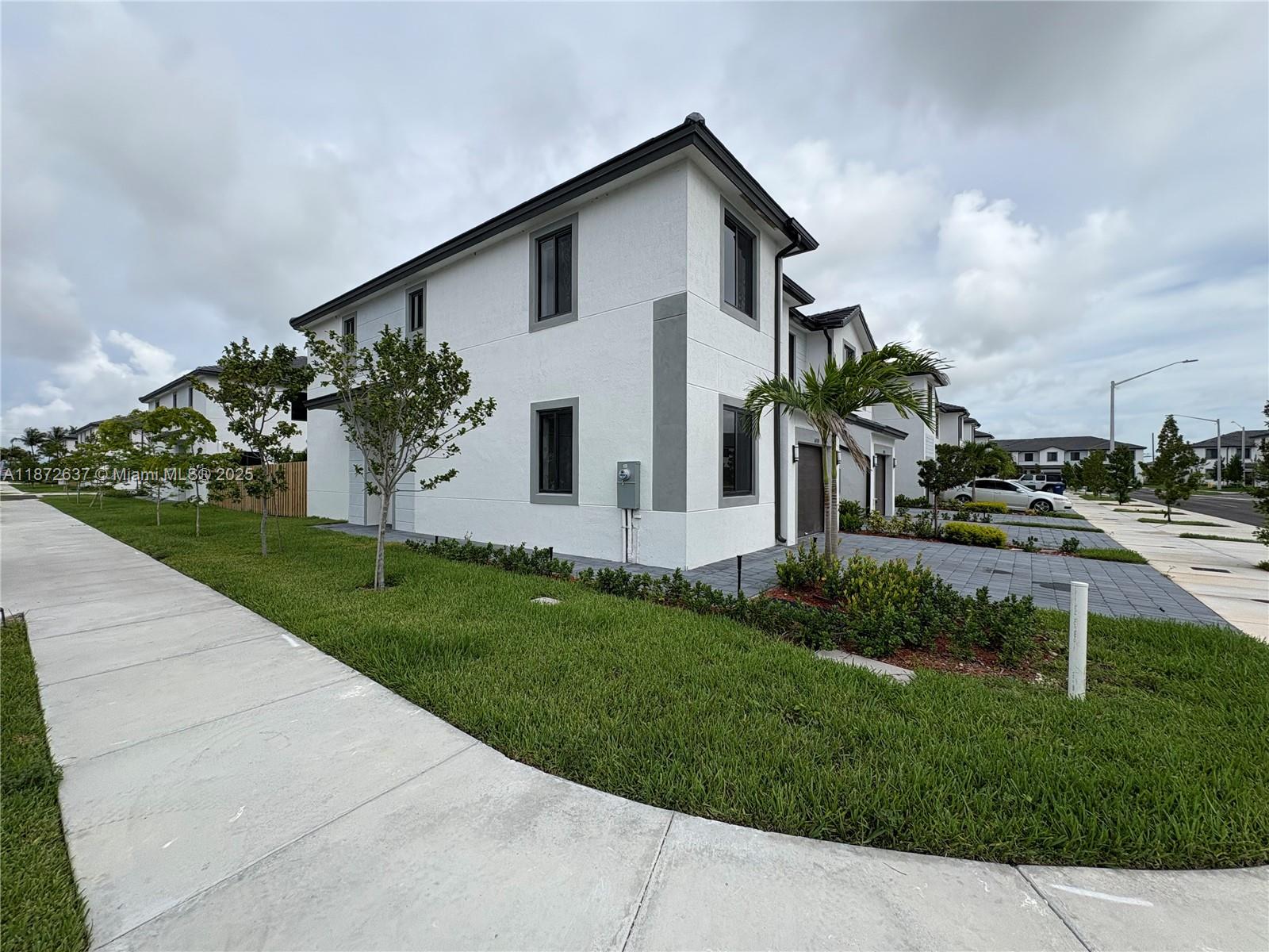 34530 Southwest 190th Avenue, Unit 34530 Homestead, FL 33034 - Photo 1 of 25