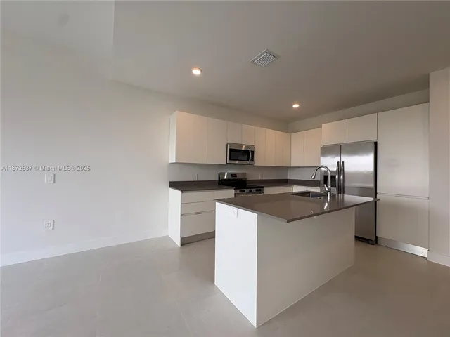 $2,895 | 34530 Southwest 190th Avenue, Unit 34530, Homestead, FL 33034