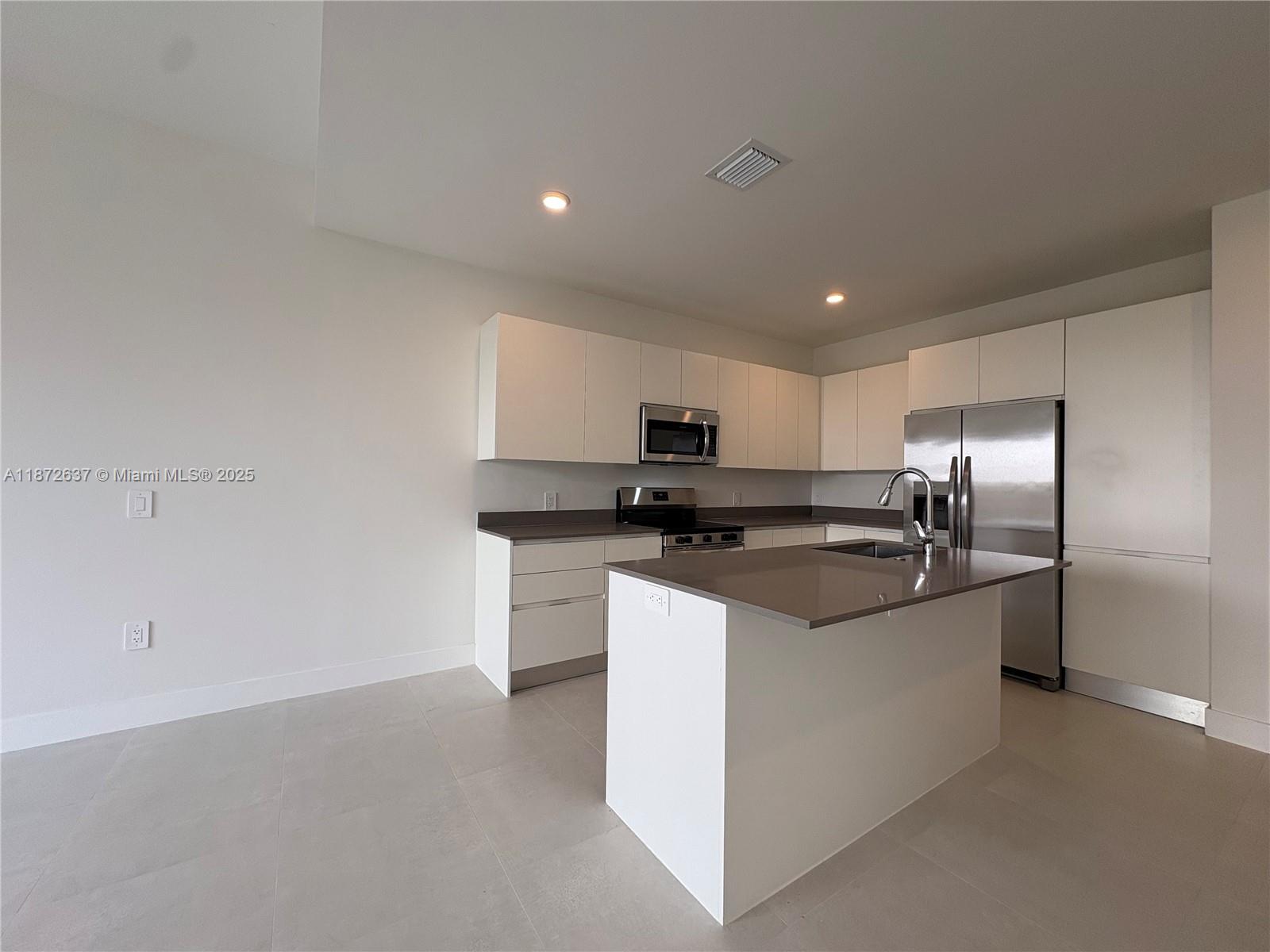 34530 Southwest 190th Avenue, Unit 34530 Homestead, FL 33034 - Photo 8 of 25