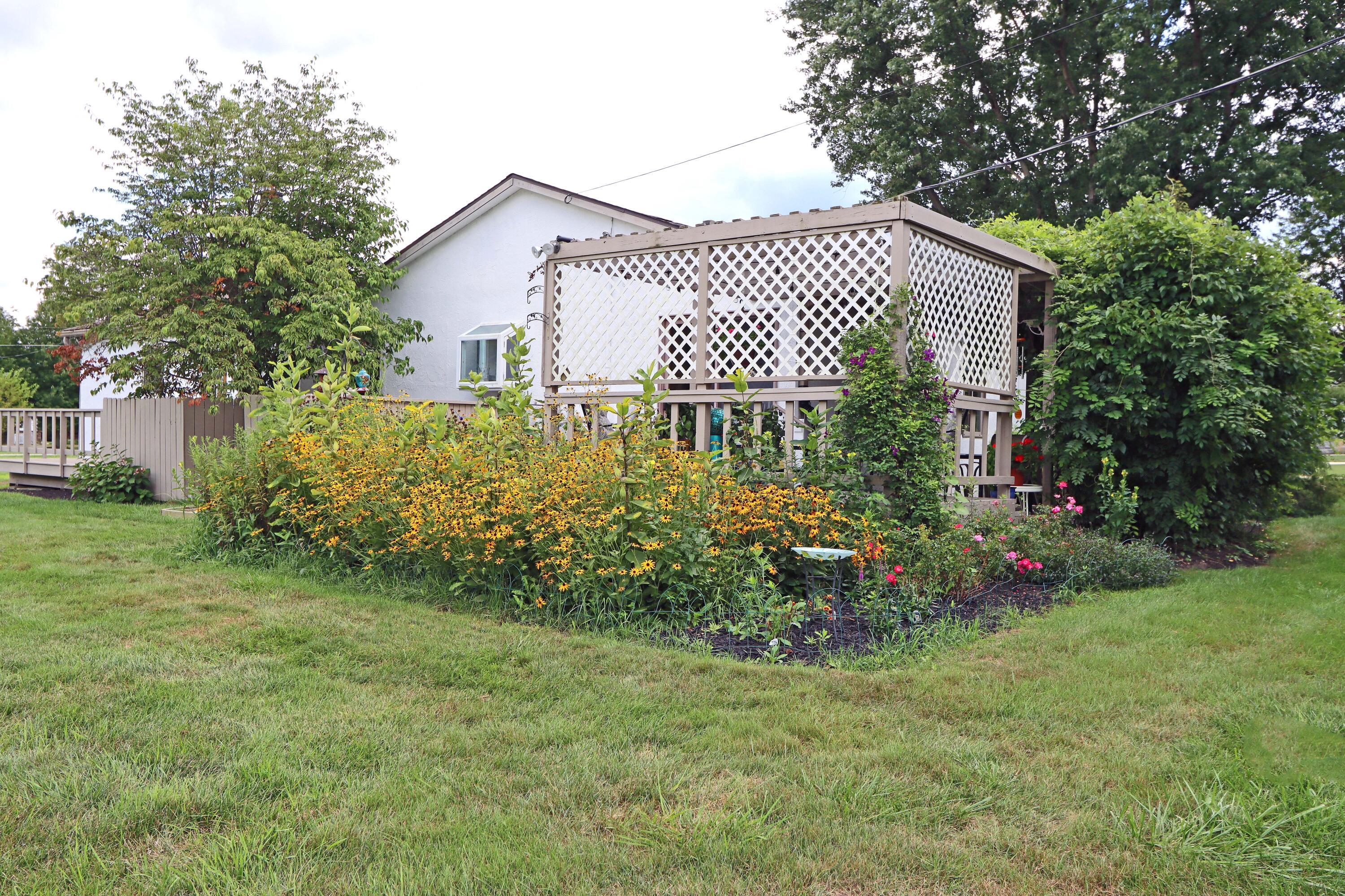 6300 Duffy Road Delaware, OH 43015 - Photo 51 of 62 Beautiful landscaping