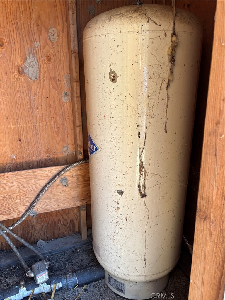 4060 Indian Peak Road Mariposa, CA 95338 - Photo 56 of 60 Interior of well house