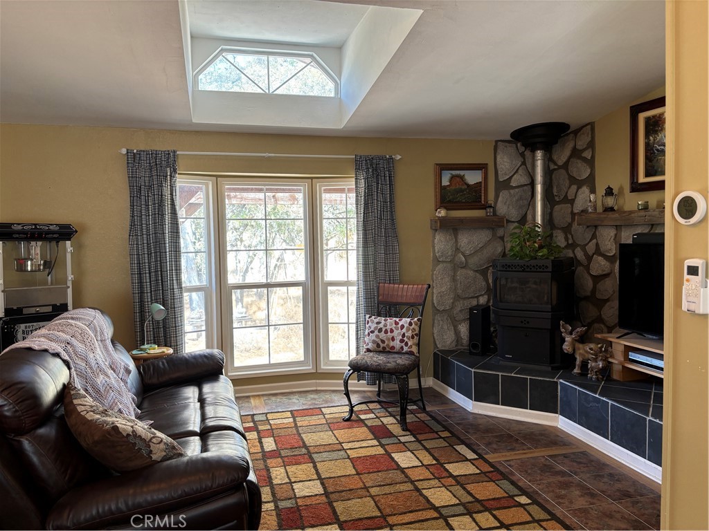 4060 Indian Peak Road Mariposa, CA 95338 - Photo 10 of 60 a living room with furniture and a window