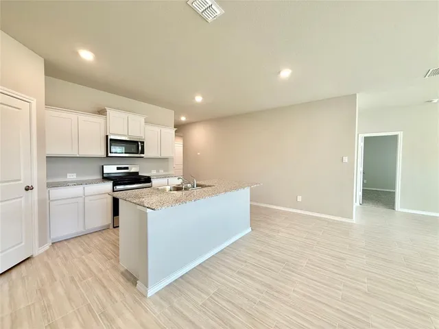 $2,350 | 8449 Hollymead Lane, Fort Worth, TX 76131