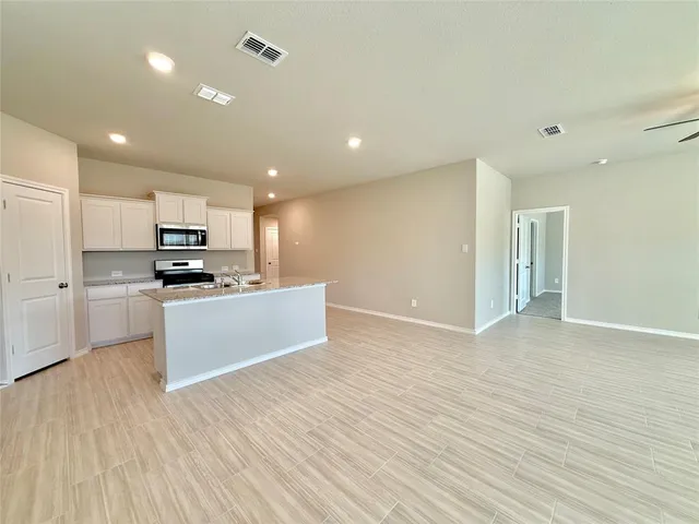 $2,350 | 8449 Hollymead Lane, Fort Worth, TX 76131