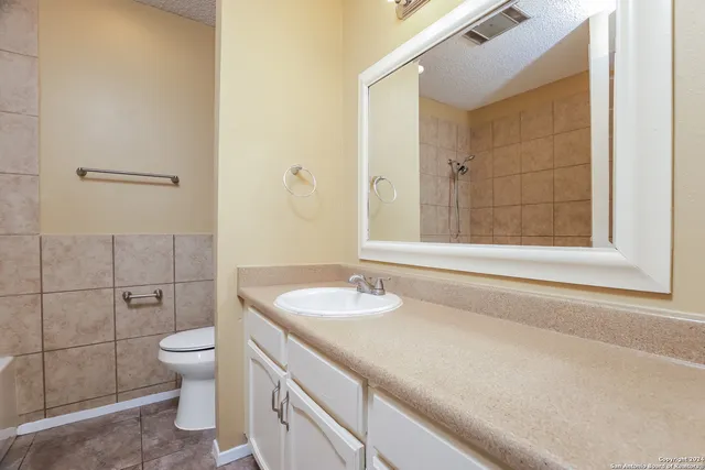 $1,735 | 12427 Constitution Street, San Antonio, TX 78233